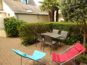 Clos de la Fontaine Dinard, mobilier de jardin du 4