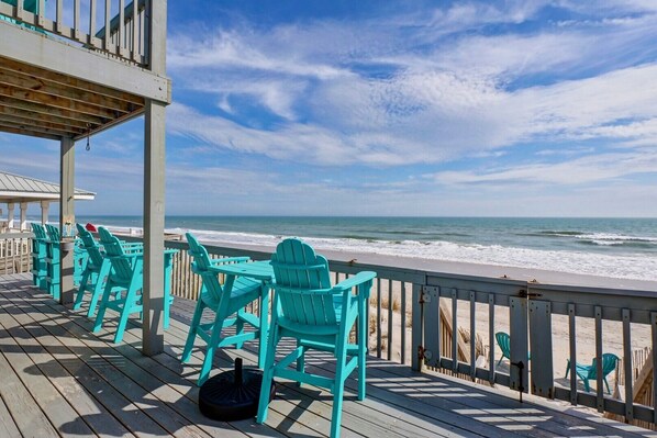 Lower Oceanfront Deck