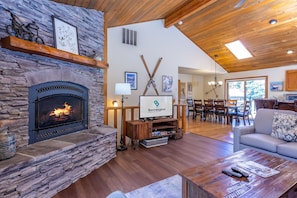 Upstairs Living Room w/ Gas Fireplace