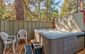 Private Hot Tub - Private Hot Tub