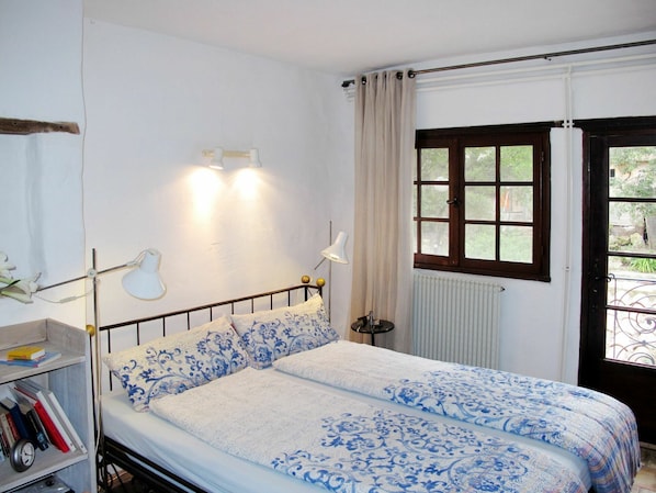 Furniture, Property, Window, Building, Comfort, Cabinetry, Bed Frame, Azure, Wood, Textile