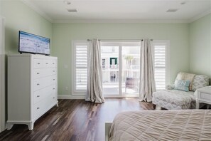 Master Bedroom (1)