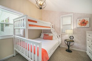 Bedroom #2 Queen Single Bunks