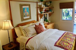 Queen, Bedroom