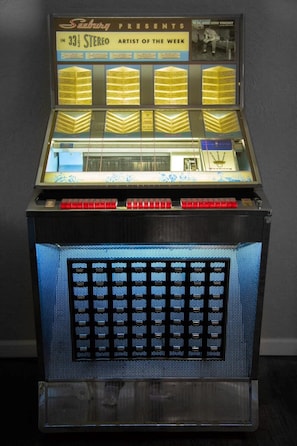 1960 Seeburg Jukebox with 100 selections