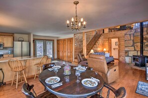 Main Living Space | Free WiFi