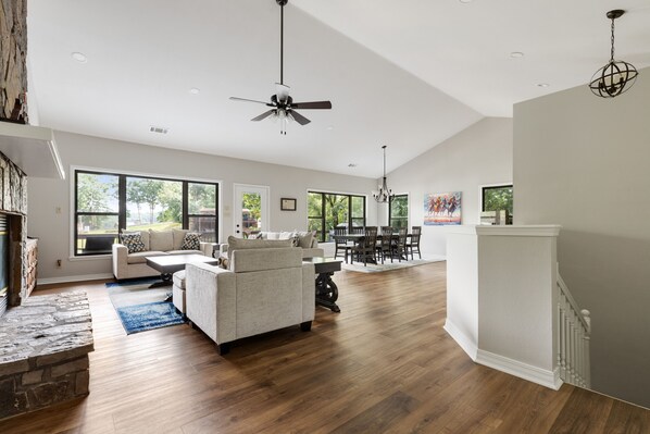 View as you walk in from front entrance. Lake views & Tons of natural light. 