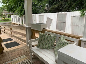 It was a cute and cozy little suite. They were in touch with me the entire time as well. A great stay! - Corrina T. | 5-Star Airbnb Review