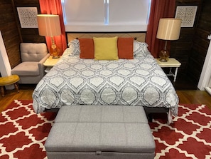 Cozy up at The Cottage: Your serene escape!