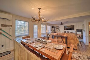 Dining Area | Silverware Provided | 2-Story Condo