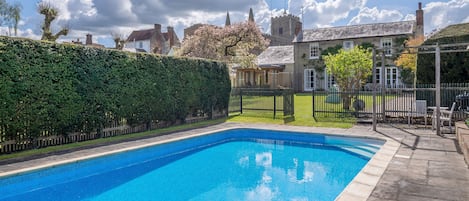 Swimming pool available by arrangement with the homeowner