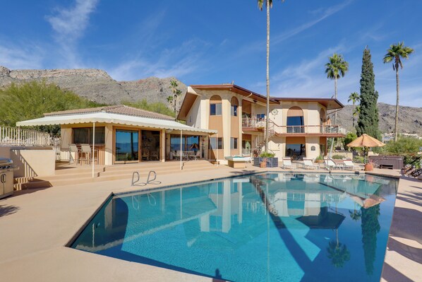 Tucson Vacation Rental Townhome | 2BR | 2BA | 2,000 Sq Ft | Owner On-Site