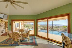 Dining Area | Smart TV | Single Story