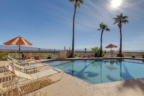 Pool Access | 4 Steps Required | Hot Tub | Gas Grill