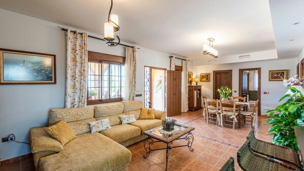 Casa Cuatro Vientos Casabermeja by Ruralidays
