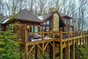 Wraparound Porch | Private Hot Tub