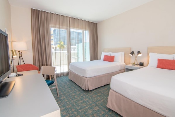 Comfortable 2 Double size beds; perfect for your vacation! Exact unit will be assigned upon arrival. Views, colors and decor may vary.