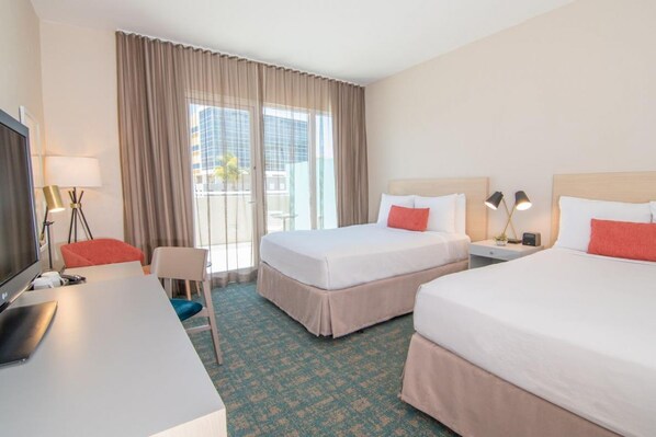 Comfortable 2 Double size beds; perfect for your vacation! Exact unit will be assigned upon arrival. Views, colors and decor may vary.