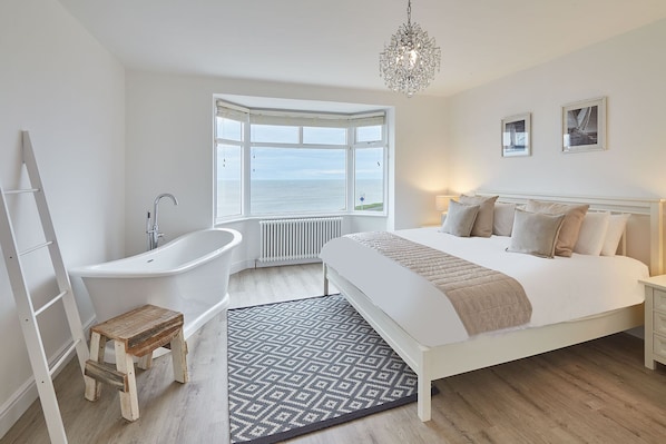 Solimar House, Whitby - Host & Stay