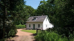 Wood Cottage - wood lined entrance to the aptly named Wood Cottage