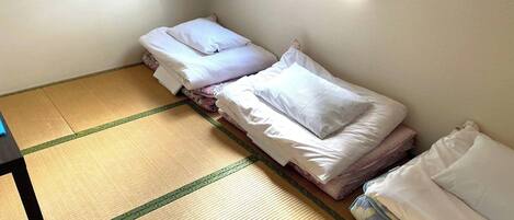 Japanese-style room (13 square meters/non-smoking)