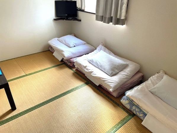 Japanese-style room (13 square meters/non-smoking)