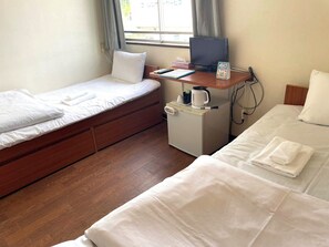 ◆ Twin room (13 square meters / non-smoking)