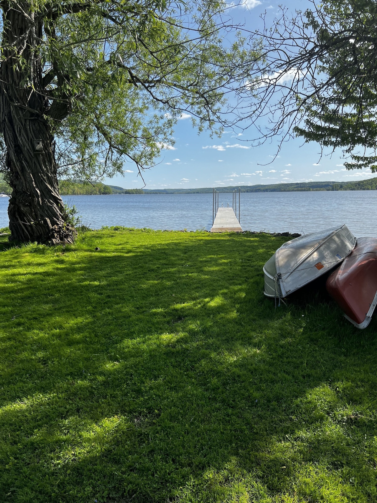 Cozy three bedroom cottage on Lake Canadarago