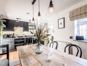 Kitchen/diner | Willow Cottage, Helhougton, near Fakenham