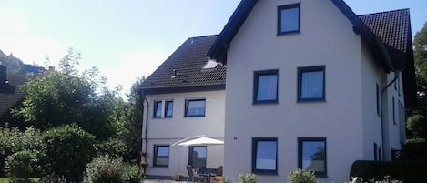 Ferienwohnung, 70qm, 2 Schlafzimmer, max. 4 Personen-Hausansicht