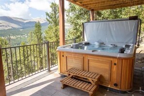 Indulge in the luxury of a 6-person spa located on the lower deck, accessible from the walk-out basement. A perfect retreat to unwind and rejuvenate.