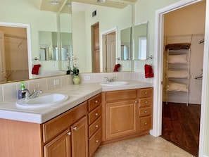 Master washroom with walk in closet 