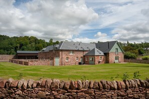 Dryburgh Steading Two - the Dryburgh Steading development