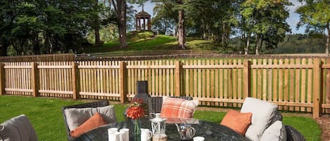 Dryburgh Steading Four - outside seating area with seating for six guests