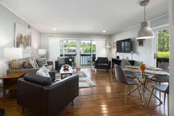 Lakefront great room