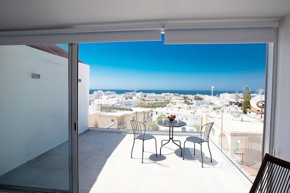 Apt.N014, Lovely 2BDR Ayia Napa Apartment with SeaViews, Close to the Beaches