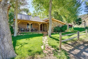 Exterior | 2-Level Cabin | Bedrooms/Full Bathrooms on 1st Floor