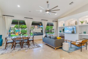 Giant 6' fan to keep you cool while enjoying the wide angle backyard view.