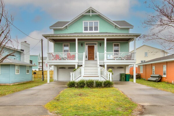 Elanora-Front of House