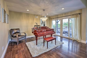 Grand Piano | 1st Floor