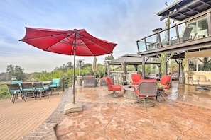 Private Patio | Fire Pit