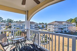 Private Balcony | Pool View