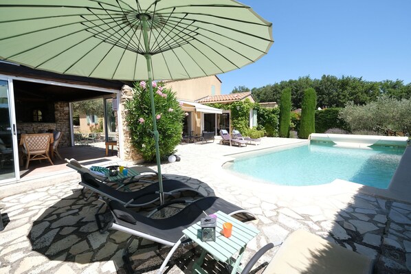 GARGAS holiday rental villa for rent heated pool