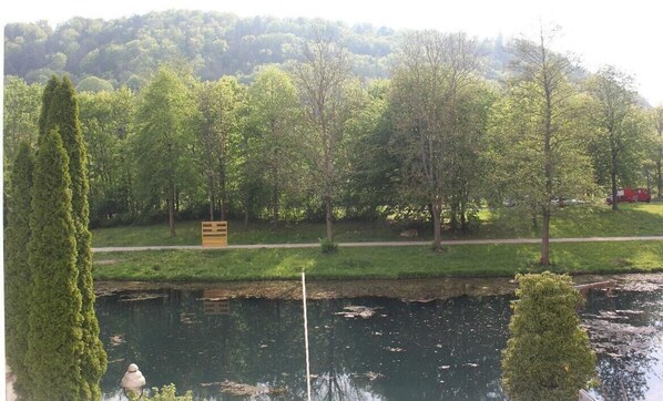 Ferienwohnung mit Balkon am Wasser-Ausblick vom Balkon