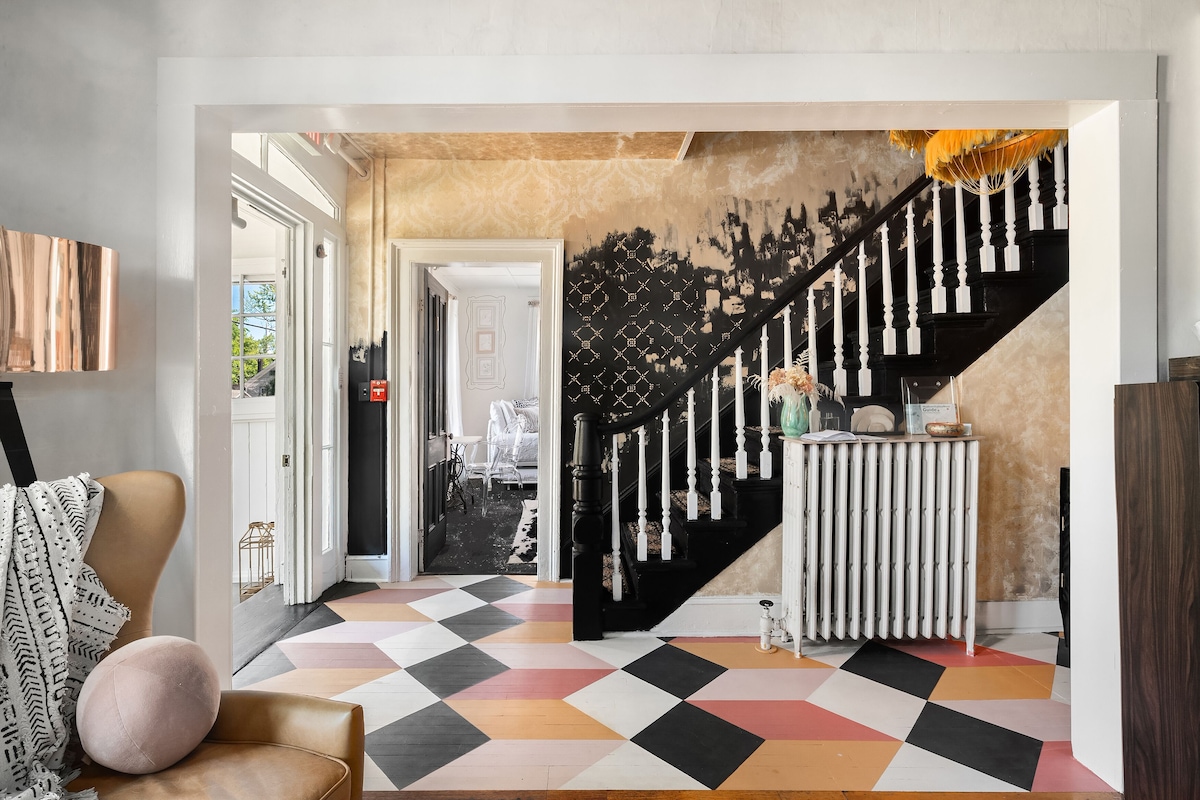 Room 12- Twin Gables of Woodstock
