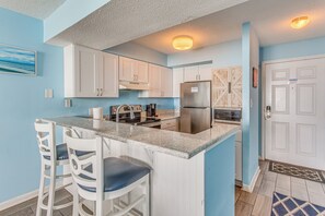 Kitchen | Fully Equipped