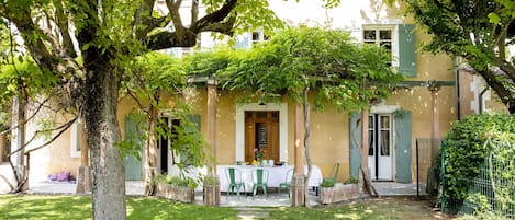 Maison La Divine, grand gîte à louer en Provence, Villes-Sur-Auzon 