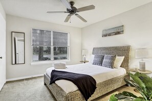 Comfy queen size bed w/ ceiling fan