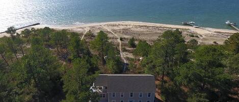 Semi-private beach that is only open to the renters and a few neighbors