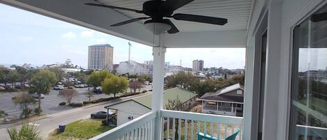 Upper level balcony with ocean views and breezes